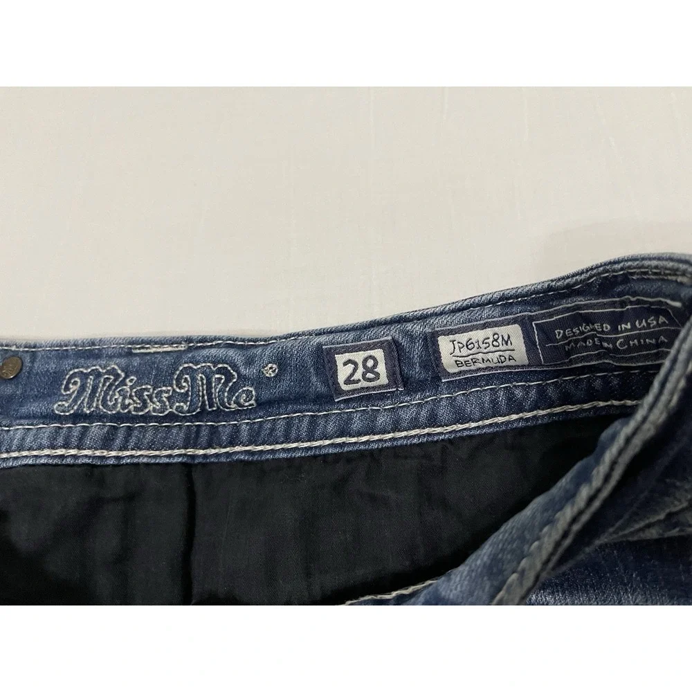 Miss Me Jeans Shorts Size 28 JP6158M Bermuda Embroidered Denim Whiskers - Picture 2 of 8